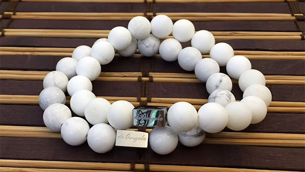 natural-tridacna-howlite-bracelet-necklace