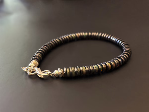 Vitae Opalu: Opal Bracelet from Rome; The Essence of Timeless Elegance - Image 3